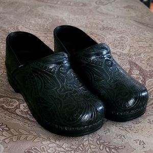 Dansko size 37